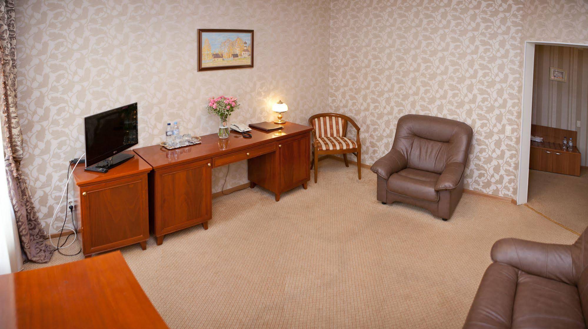 U Zolotykh Vorot Hotel