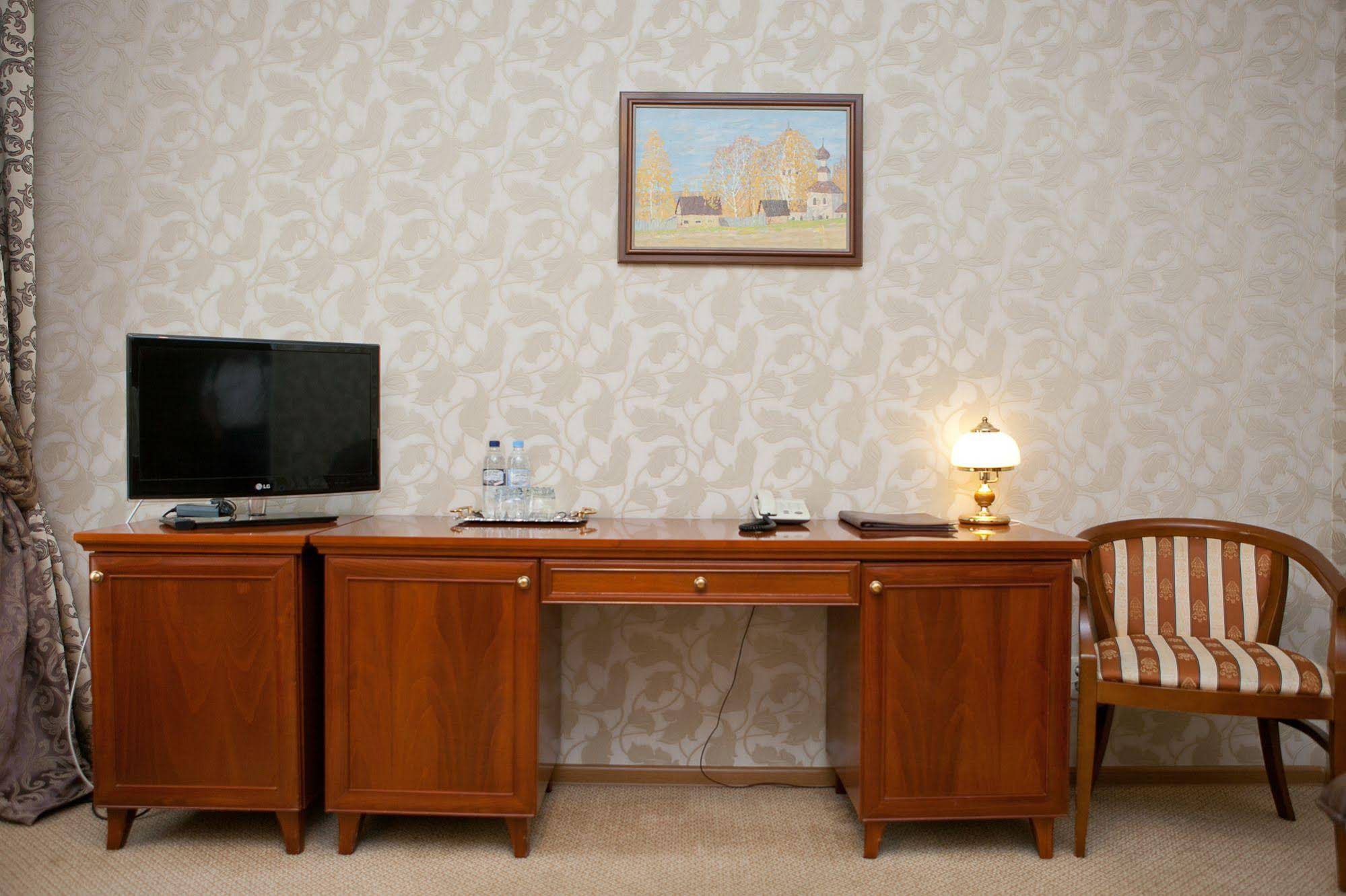 U Zolotykh Vorot Hotel