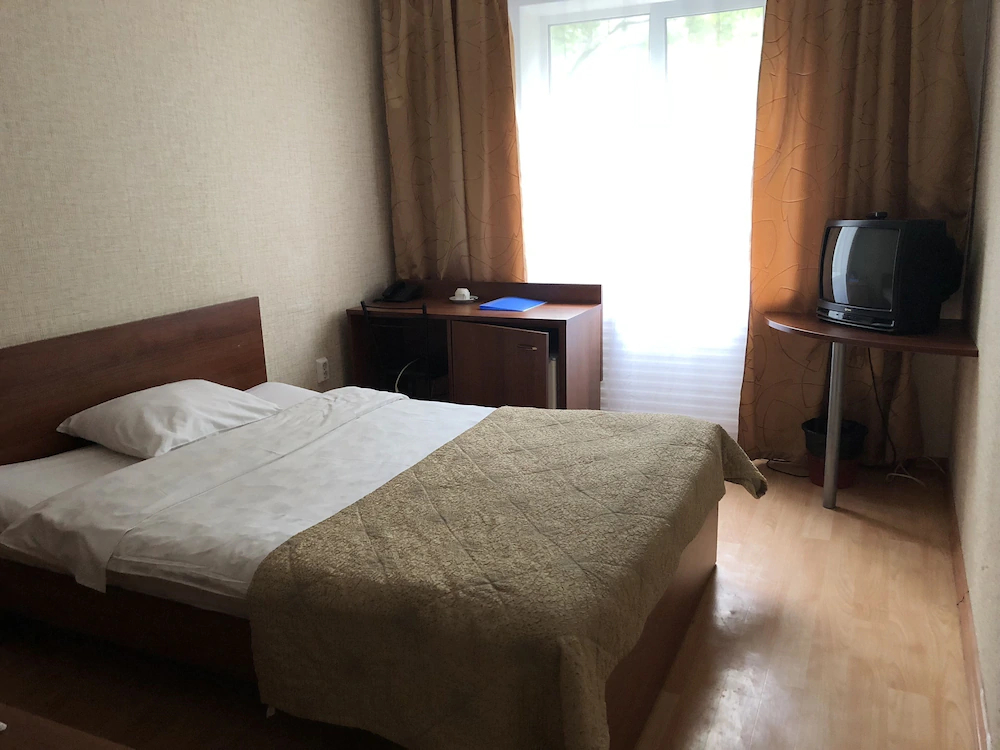 Econom hotel Equator