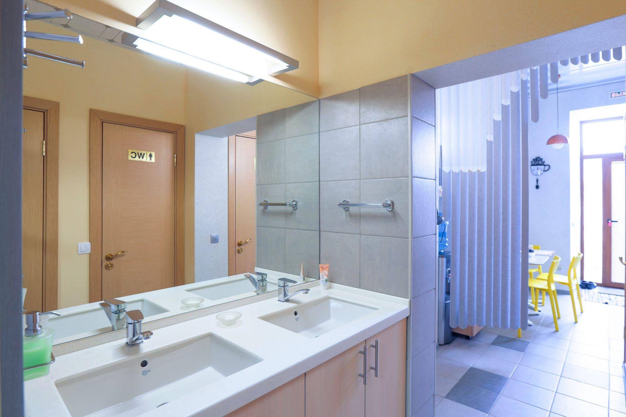 VladStar Inn Hostel