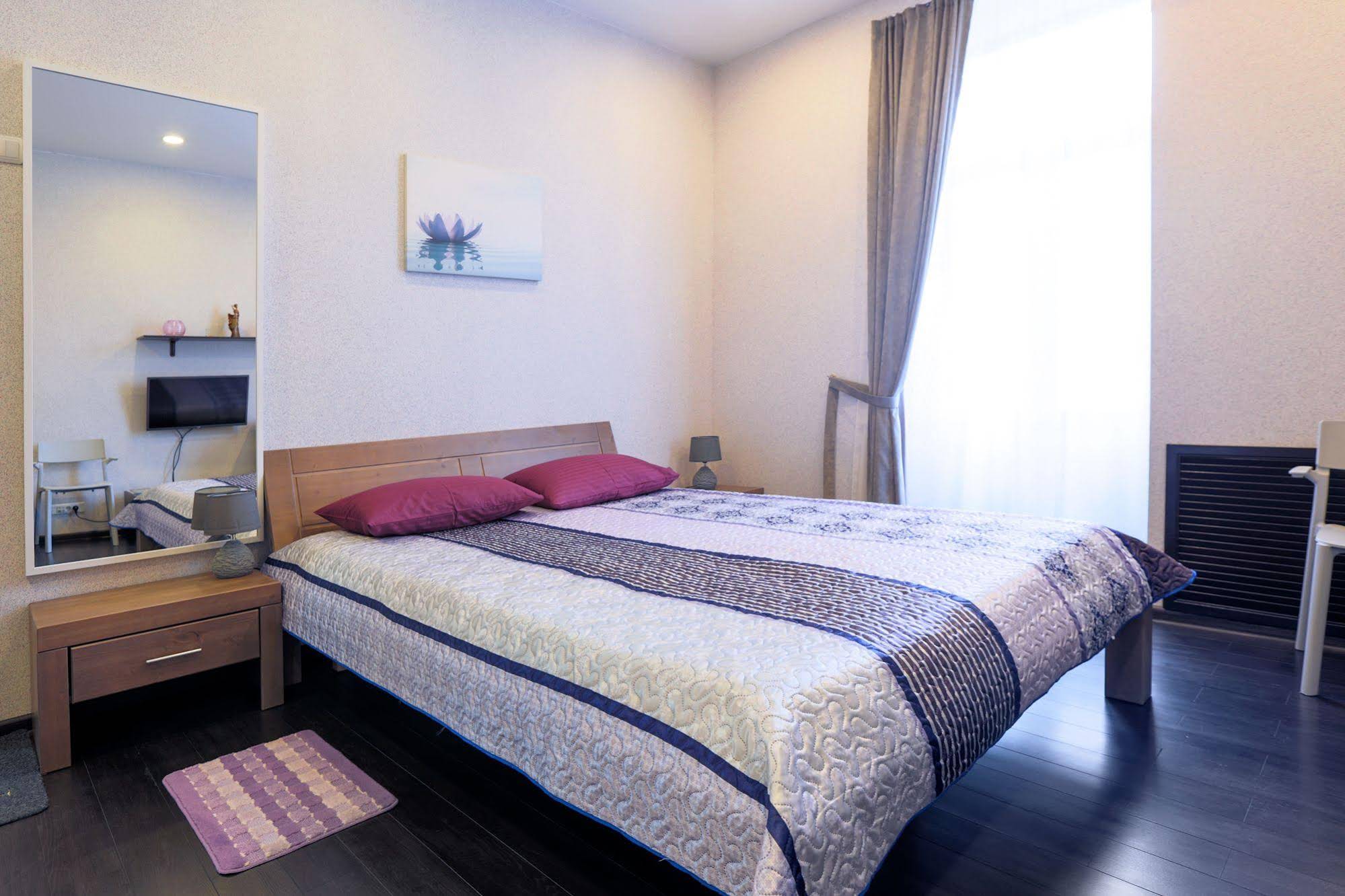 VladStar Inn Hostel