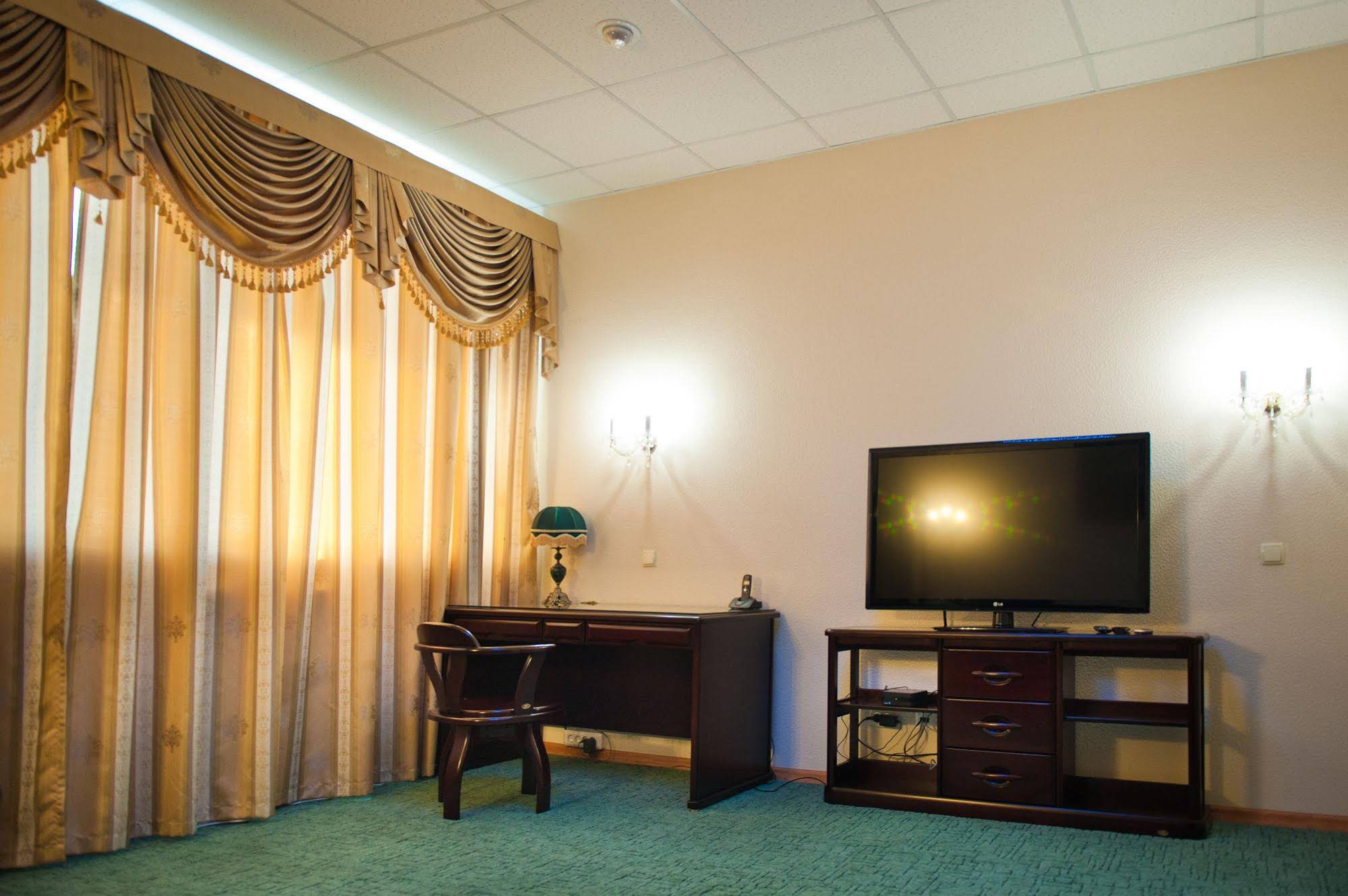 Yakhont Hotel