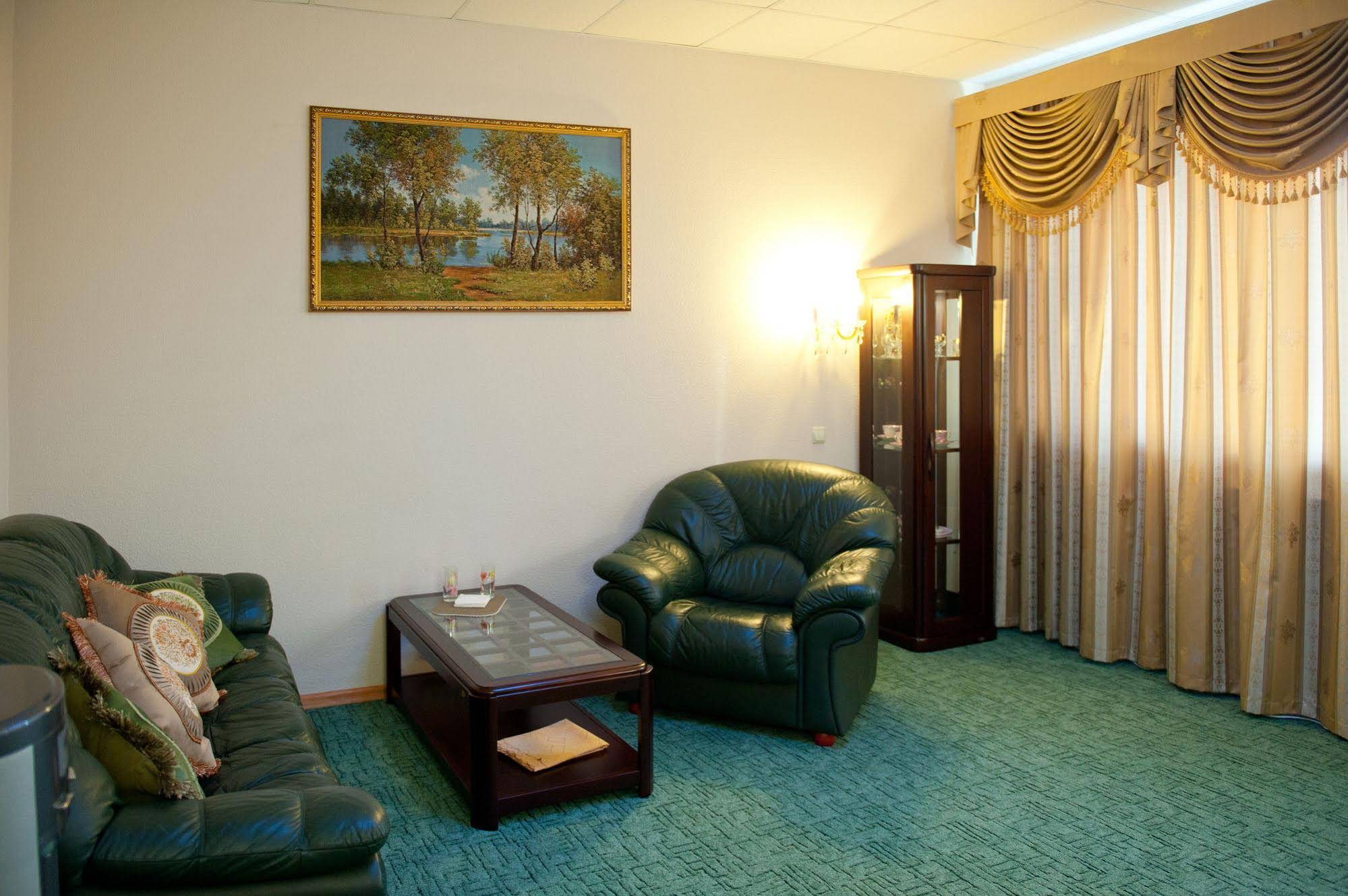 Yakhont Hotel
