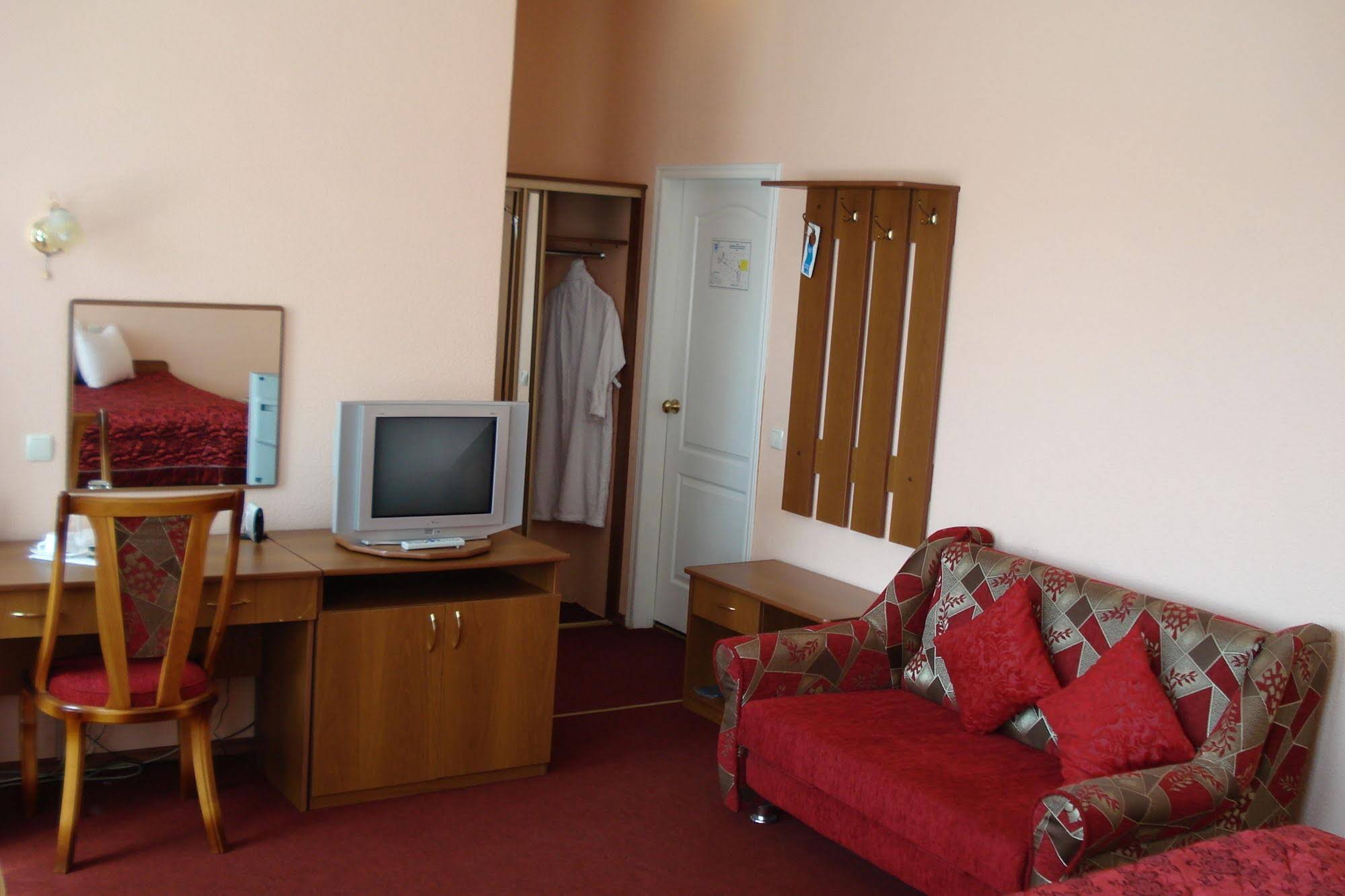 Yakhont Hotel