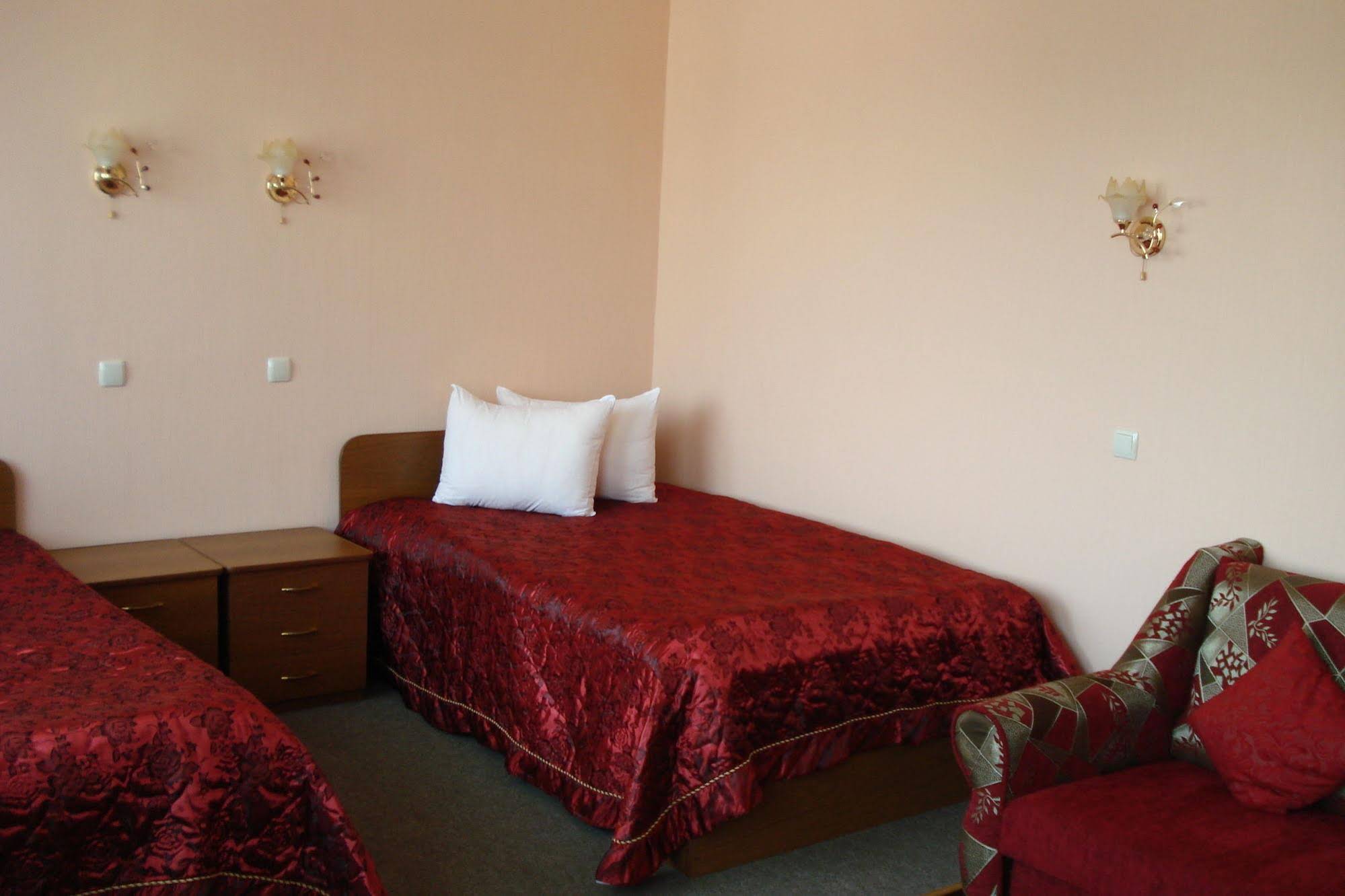 Yakhont Hotel