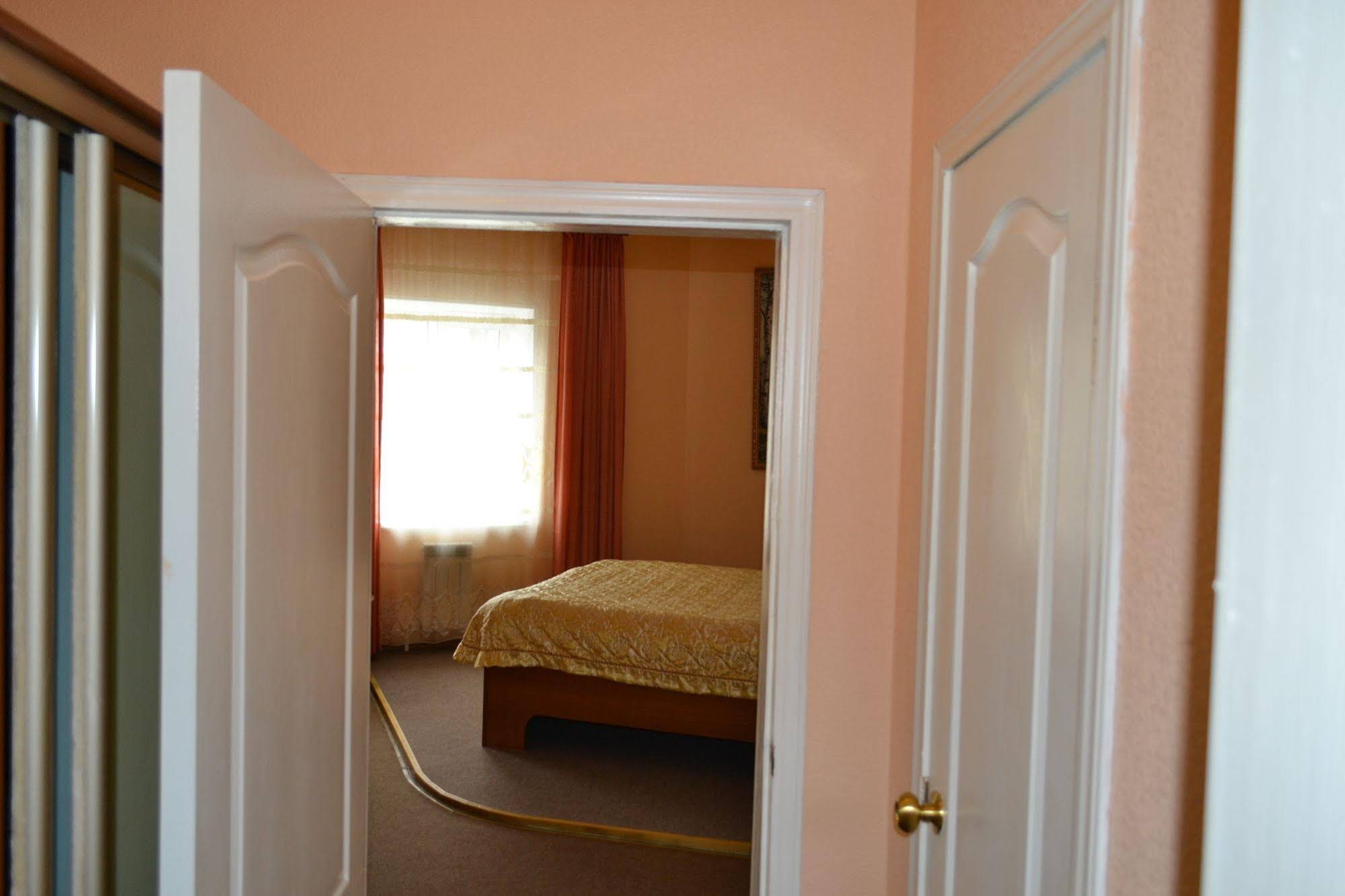 Yakhont Hotel