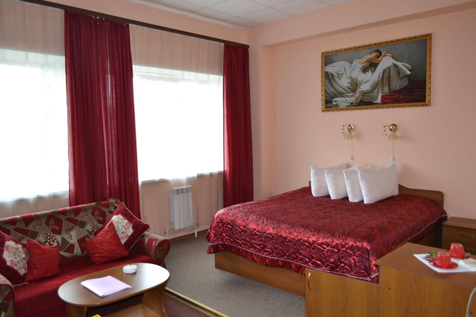 Yakhont Hotel