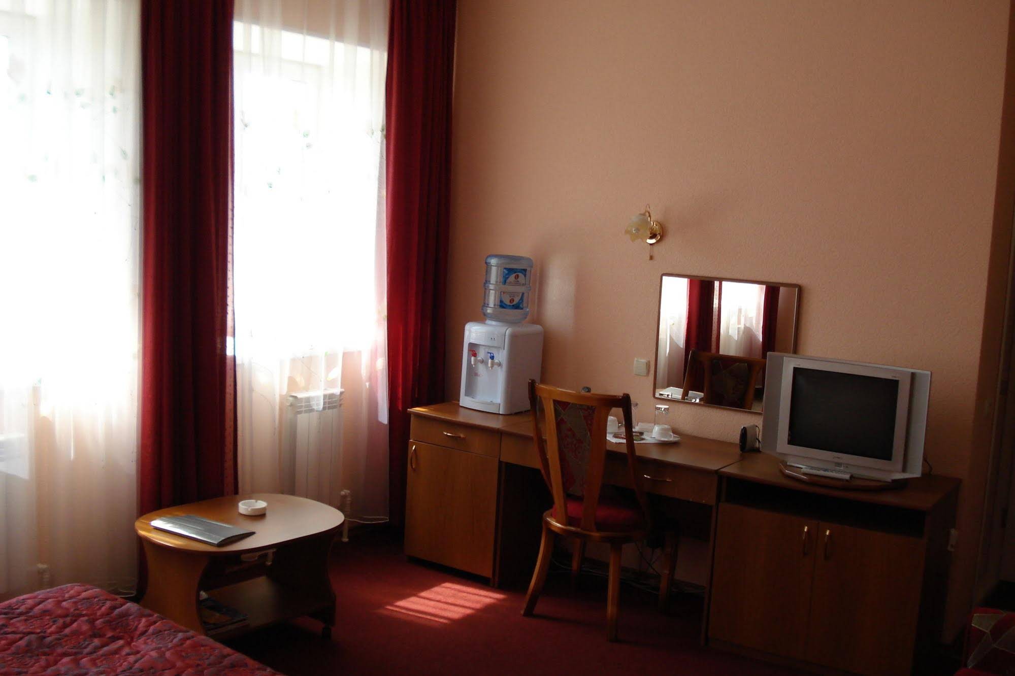 Yakhont Hotel