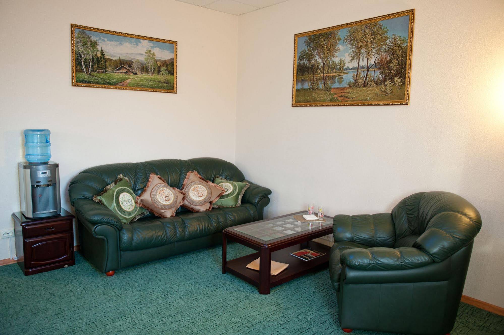 Yakhont Hotel