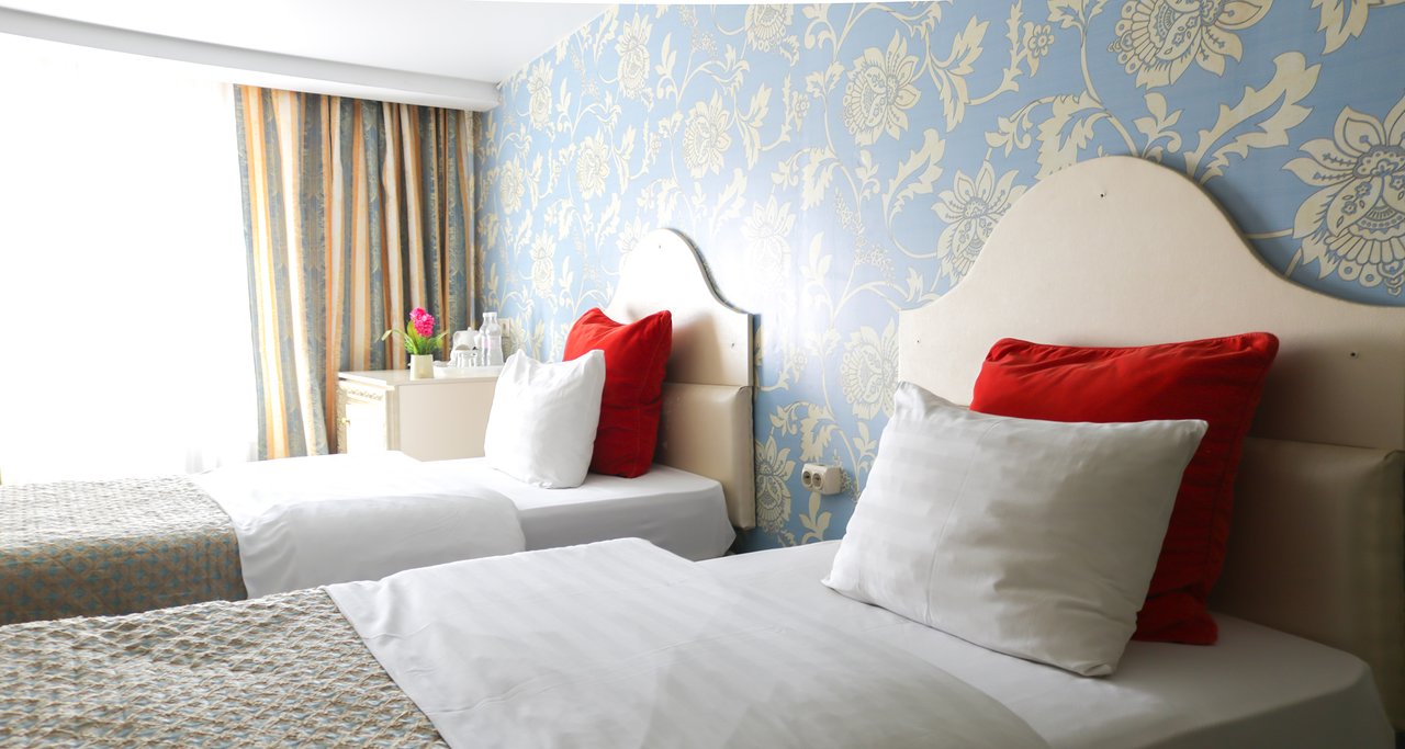 Gallery Voyage Hotel