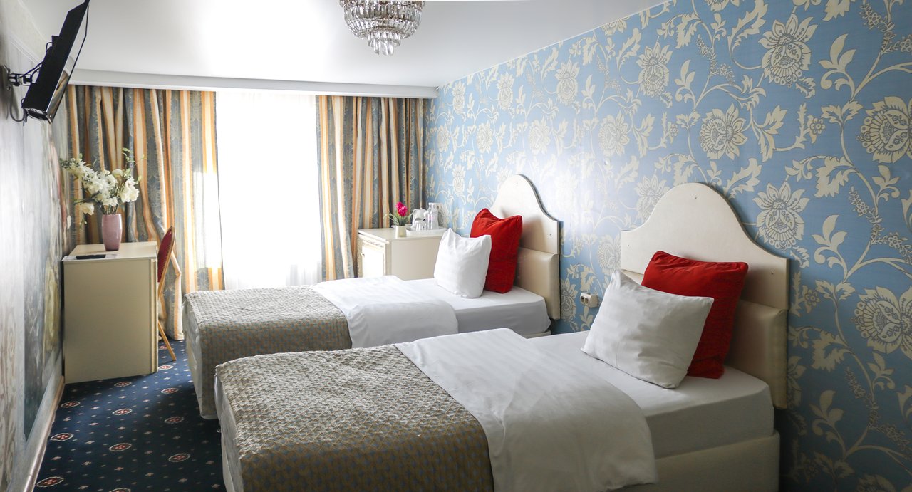Gallery Voyage Hotel