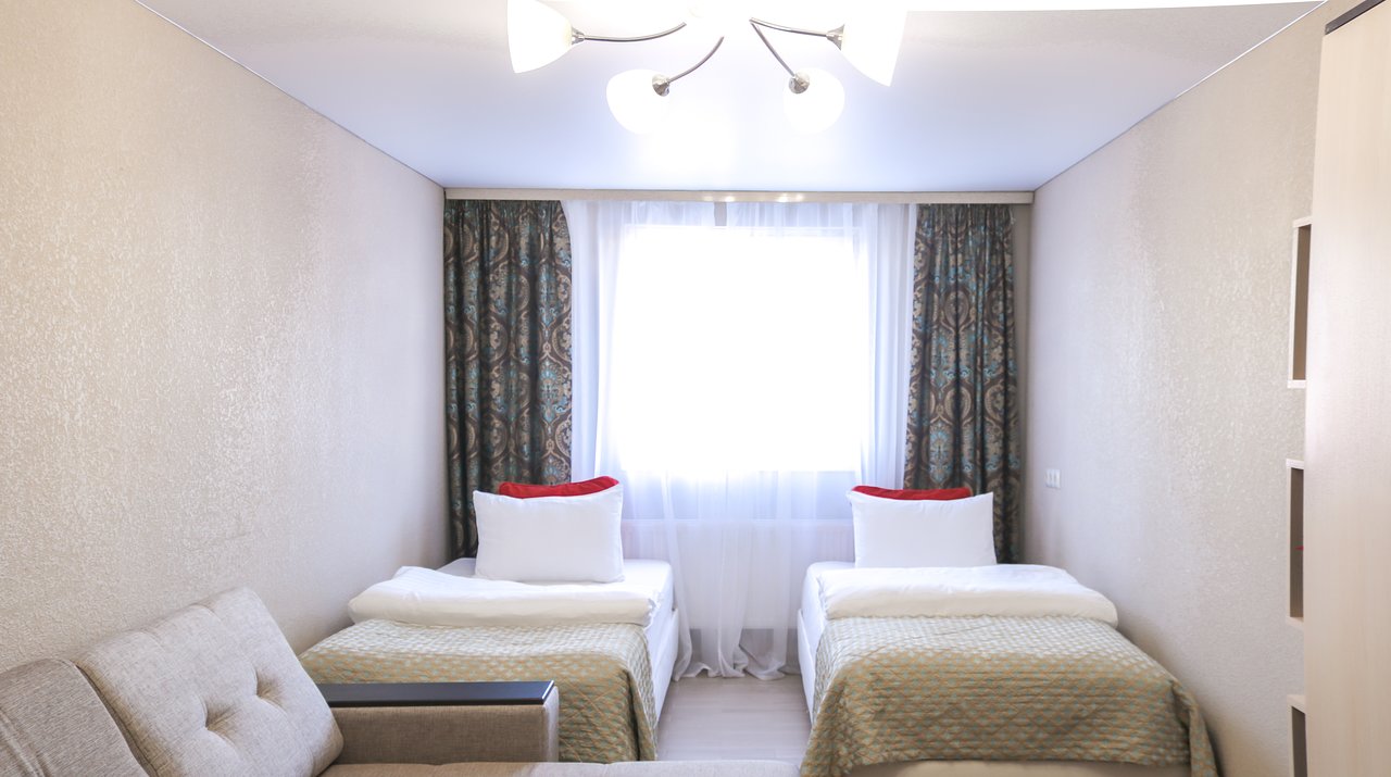 Gallery Voyage Hotel