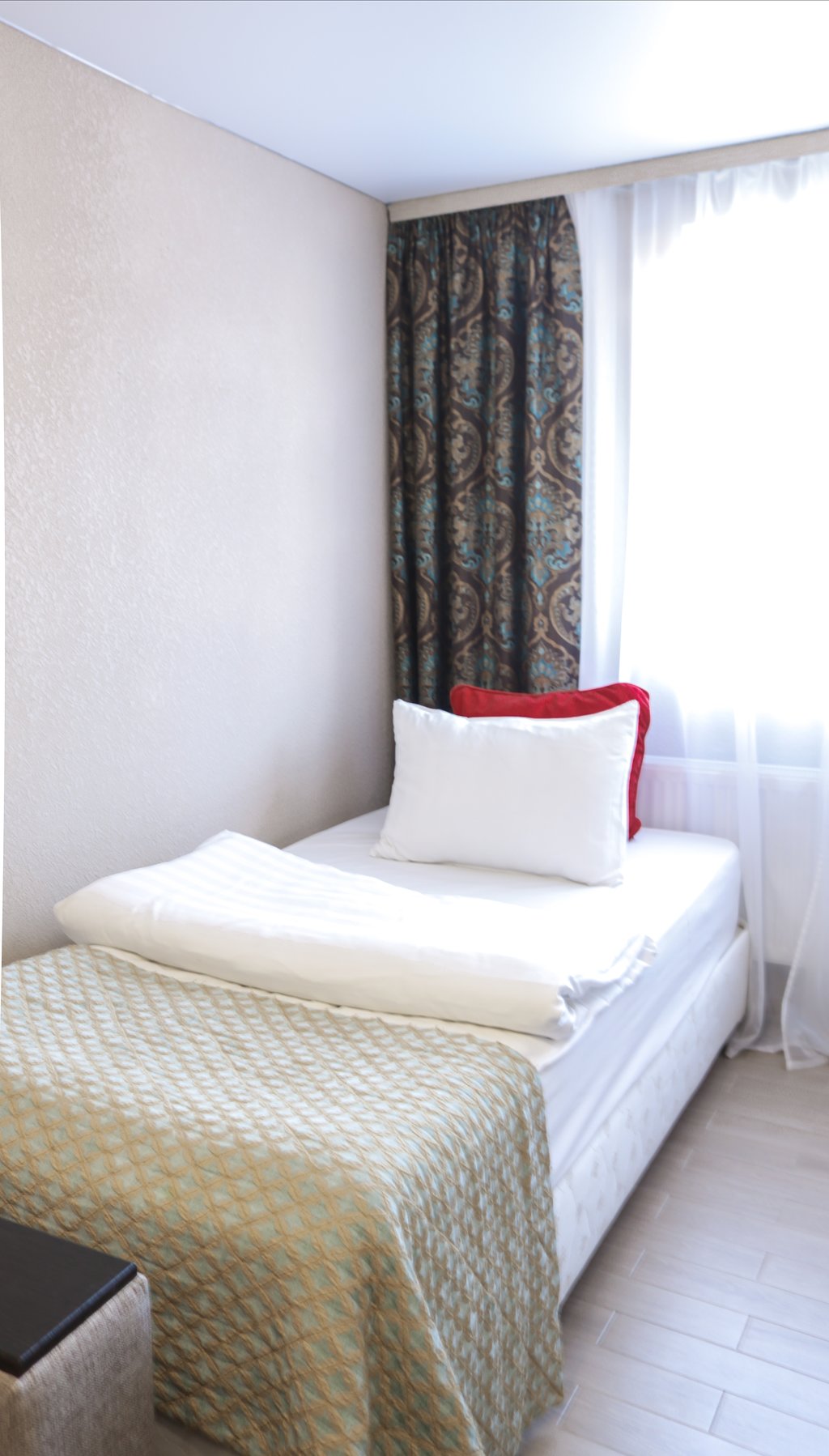 Gallery Voyage Hotel