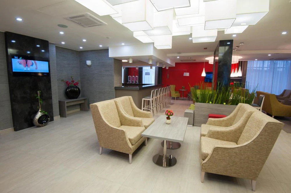 Iskra Hotel