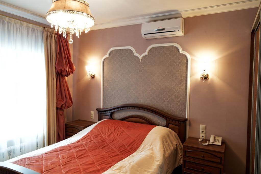 Dostoevskiy Hotel