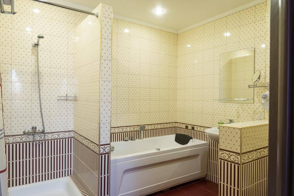 Duet Hotel
