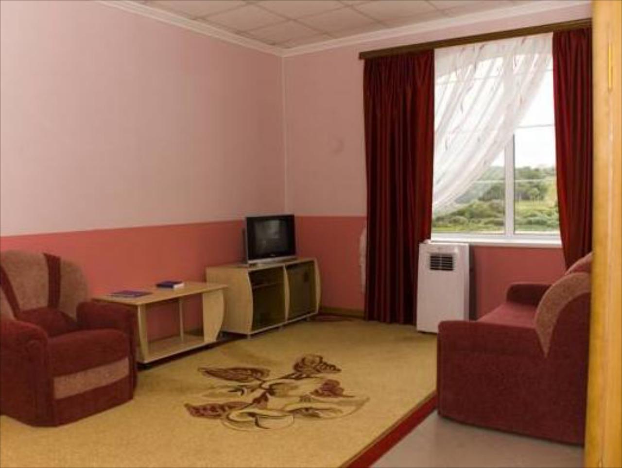 Hotel Pribrezhnaya
