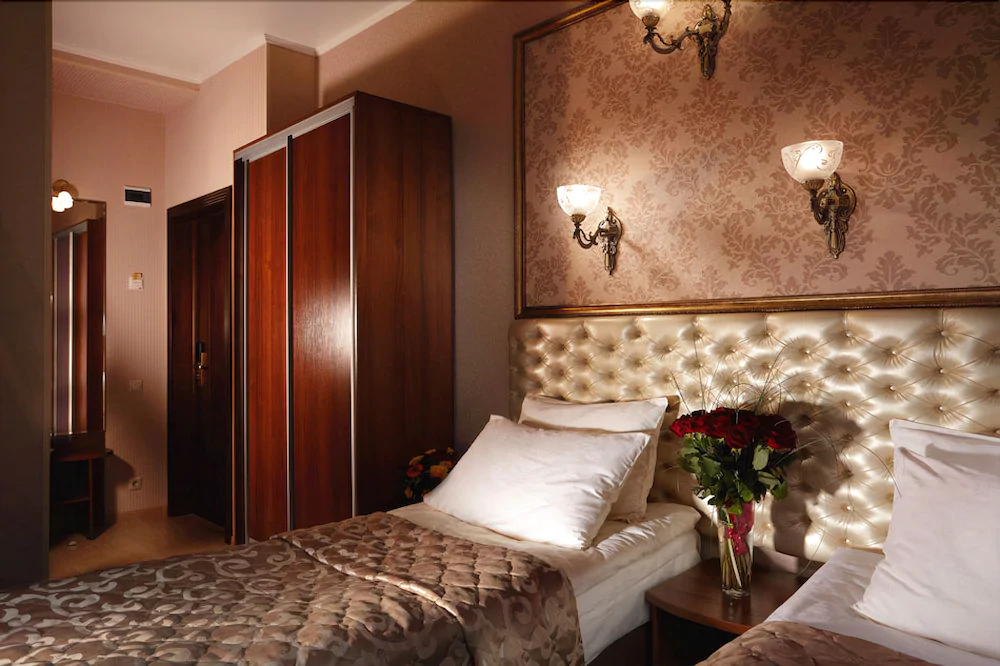 Kroshka Enot Hotel