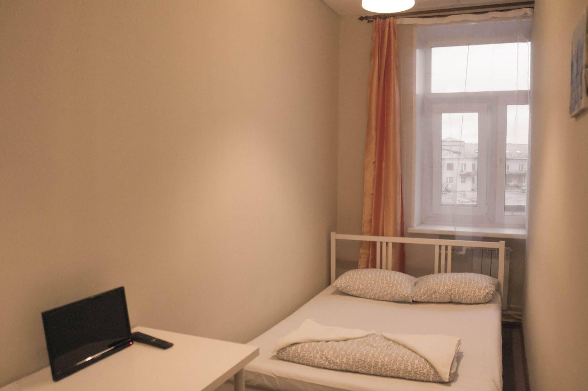 Ah-Hotel