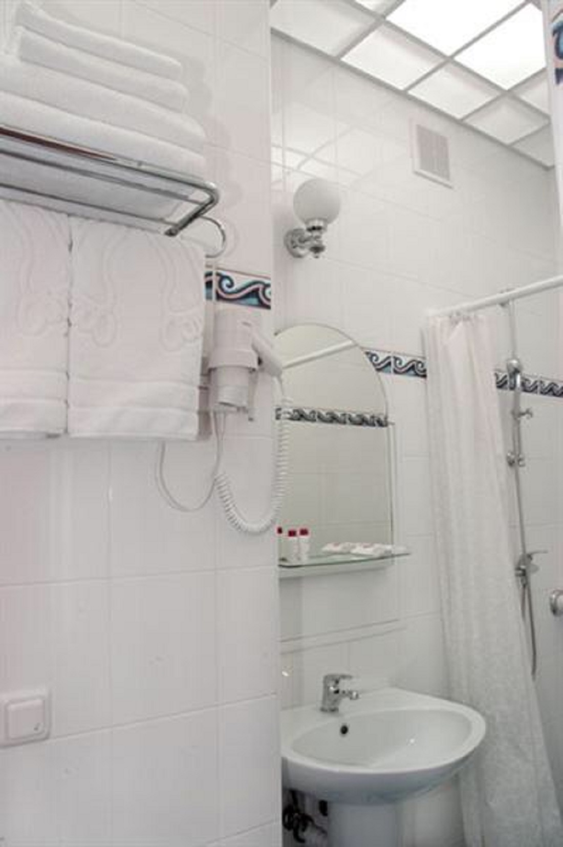 B60 Hotel