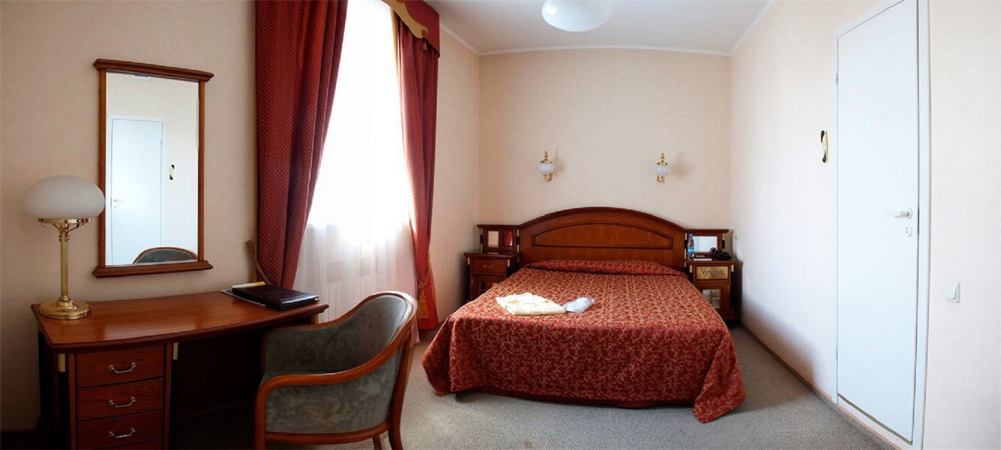 B60 Hotel