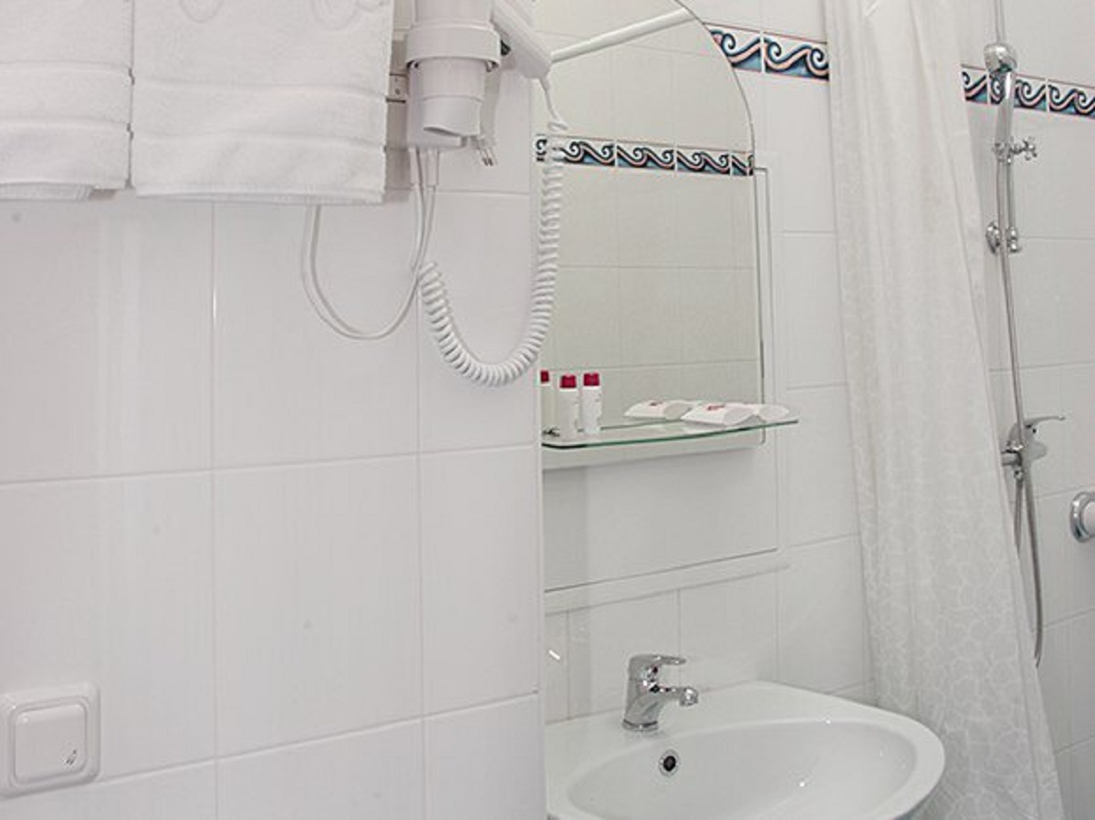 B60 Hotel