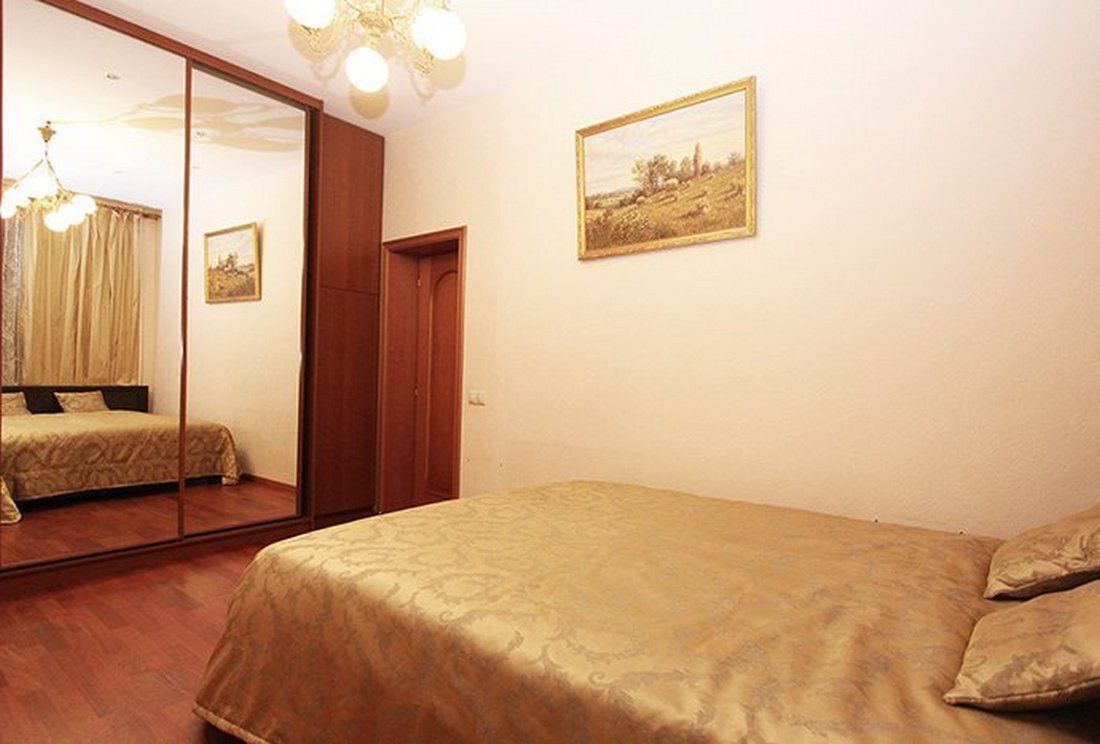 ApartLux Universitet