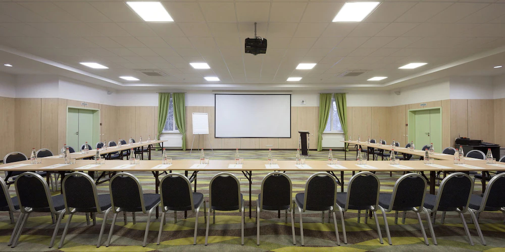 Arthurs Village & Spa Hotel