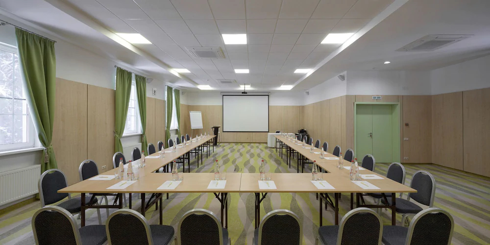 Arthurs Village & Spa Hotel