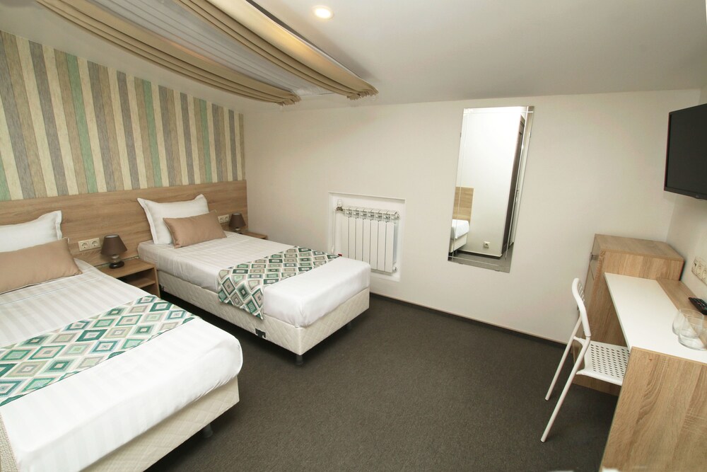 Beliy Gorod Hotel
