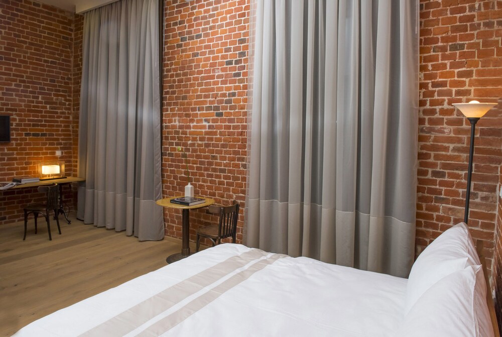 Brick Design Hotel