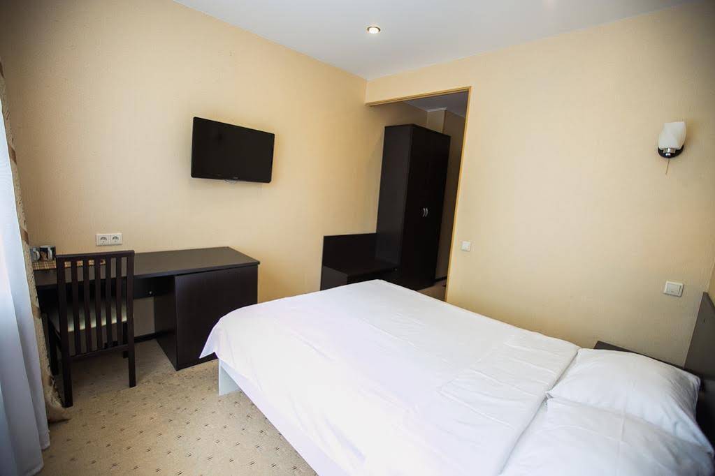 Business City Hotel