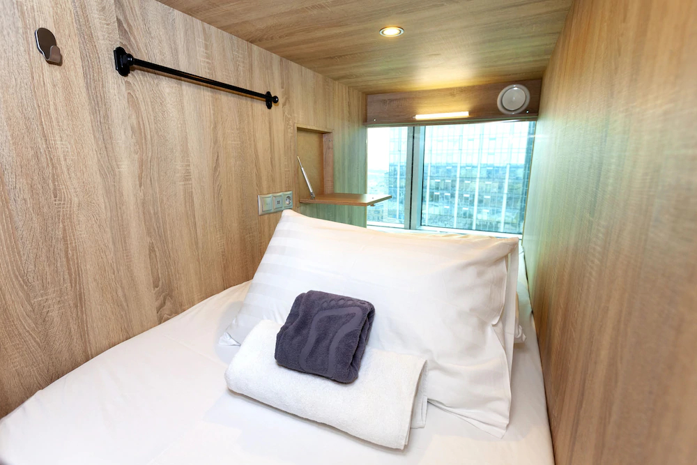 Capsule hotel Hotel city 52