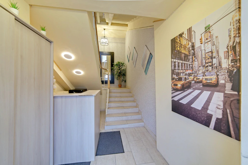 City Crown Apartaments