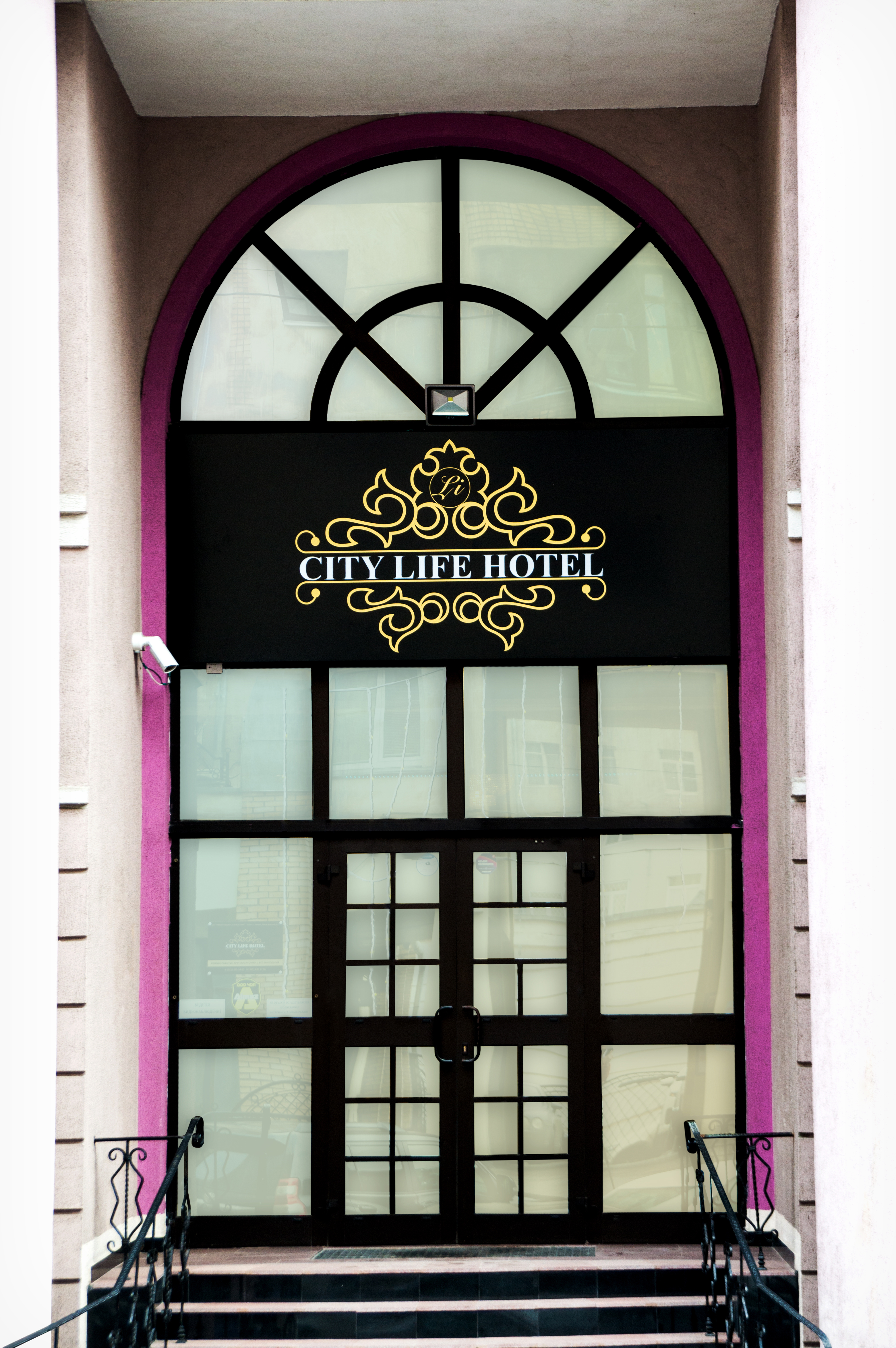 City Life Hotel