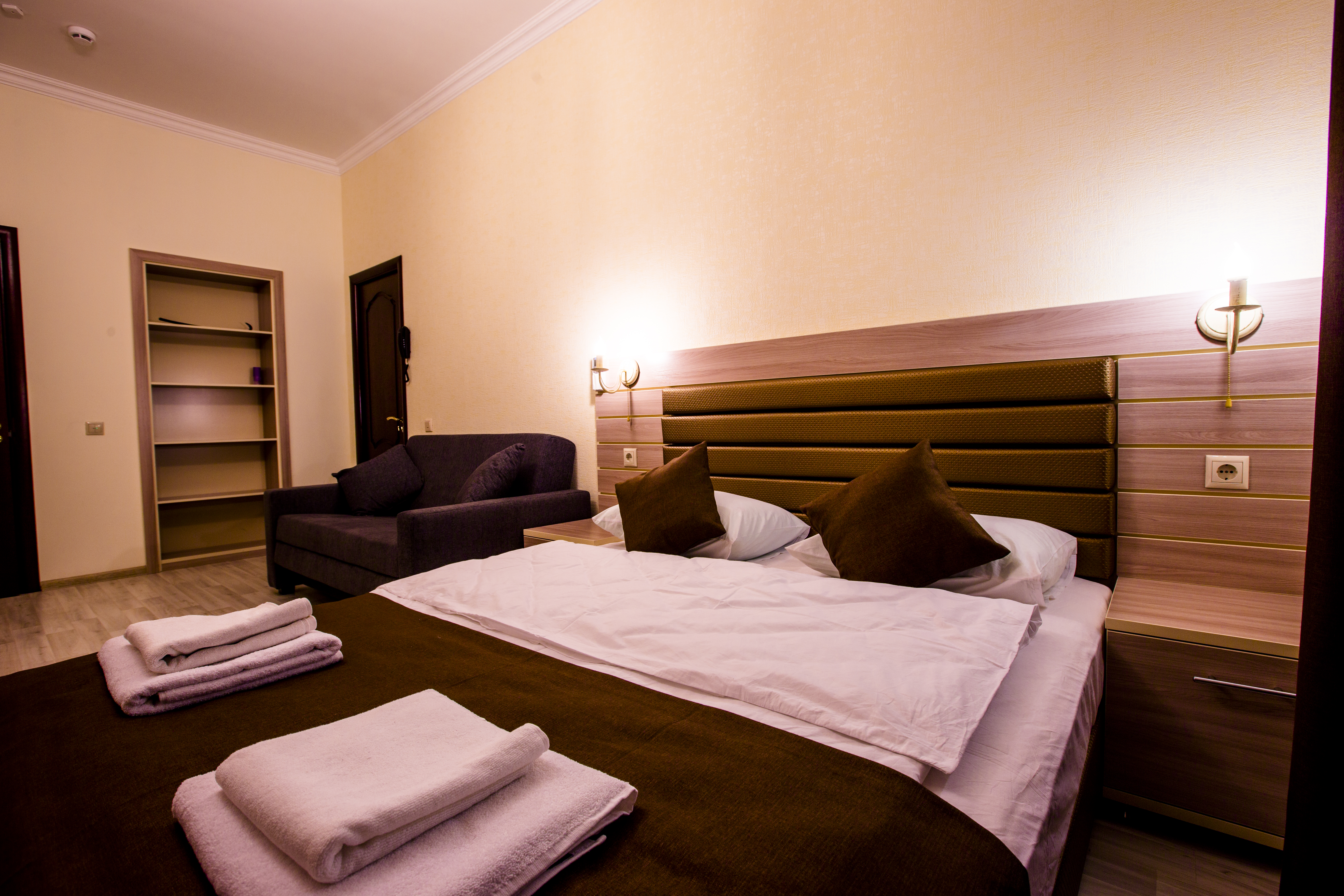 City Life Hotel