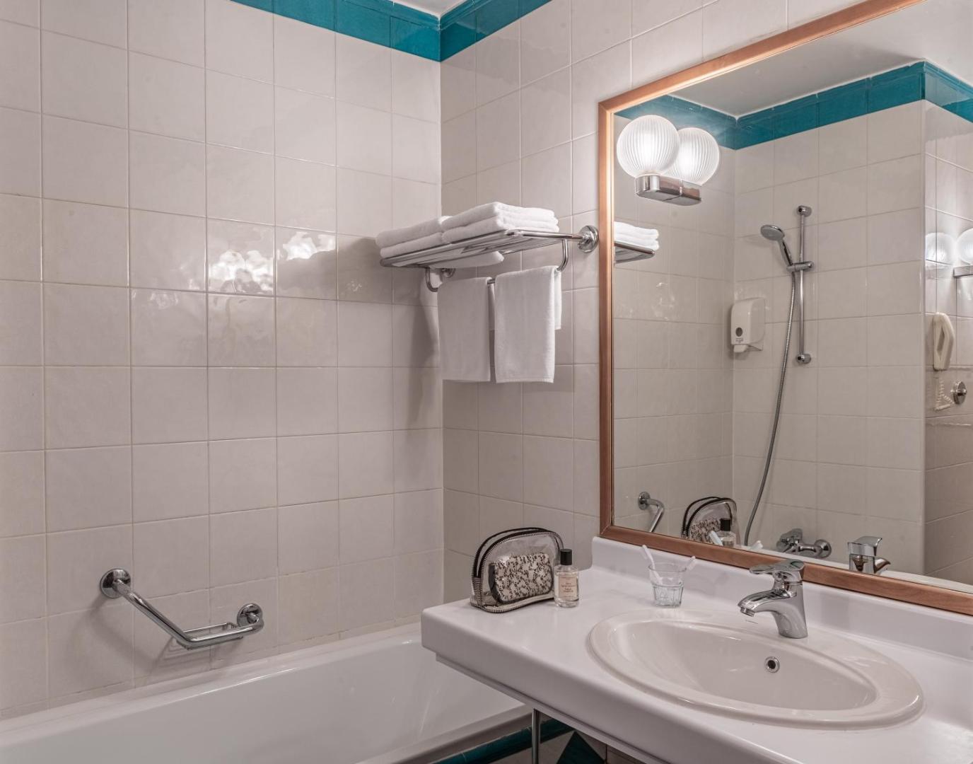 Cosmos Moscow VDNH Hotel