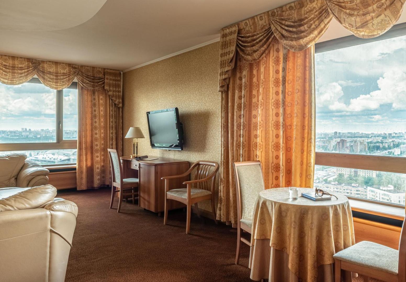 Cosmos Moscow VDNH Hotel