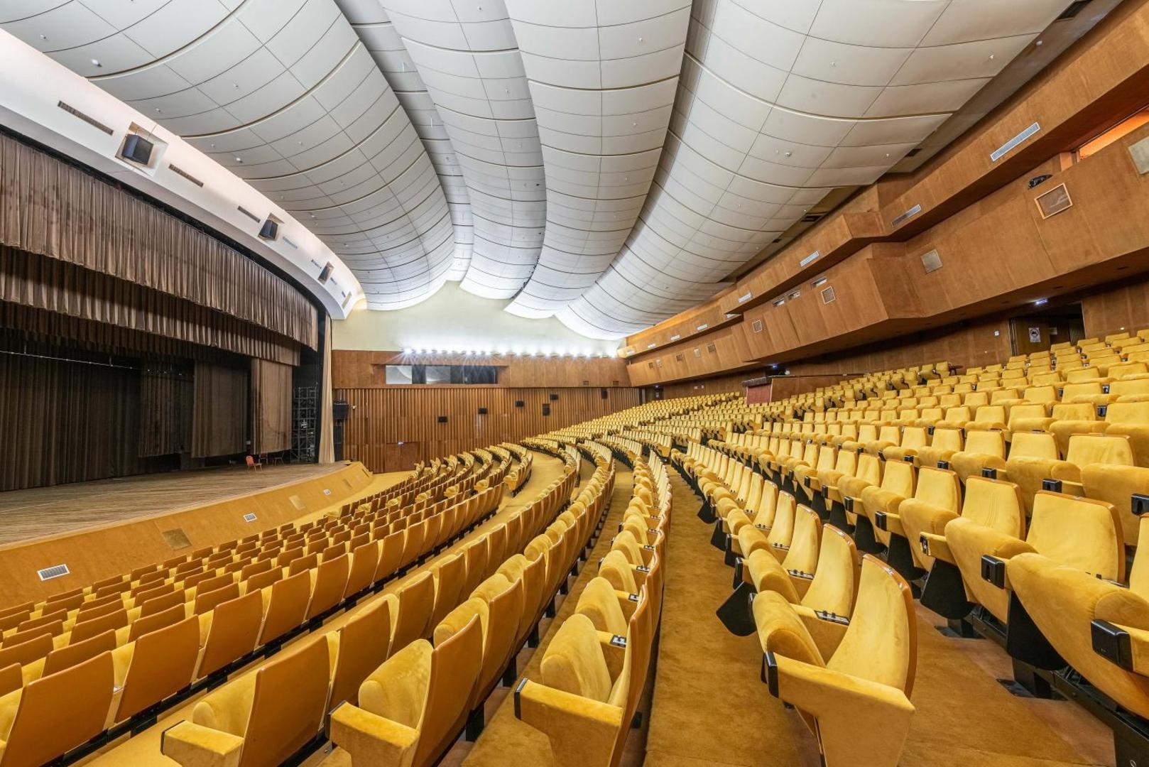 Cosmos Moscow VDNH Hotel