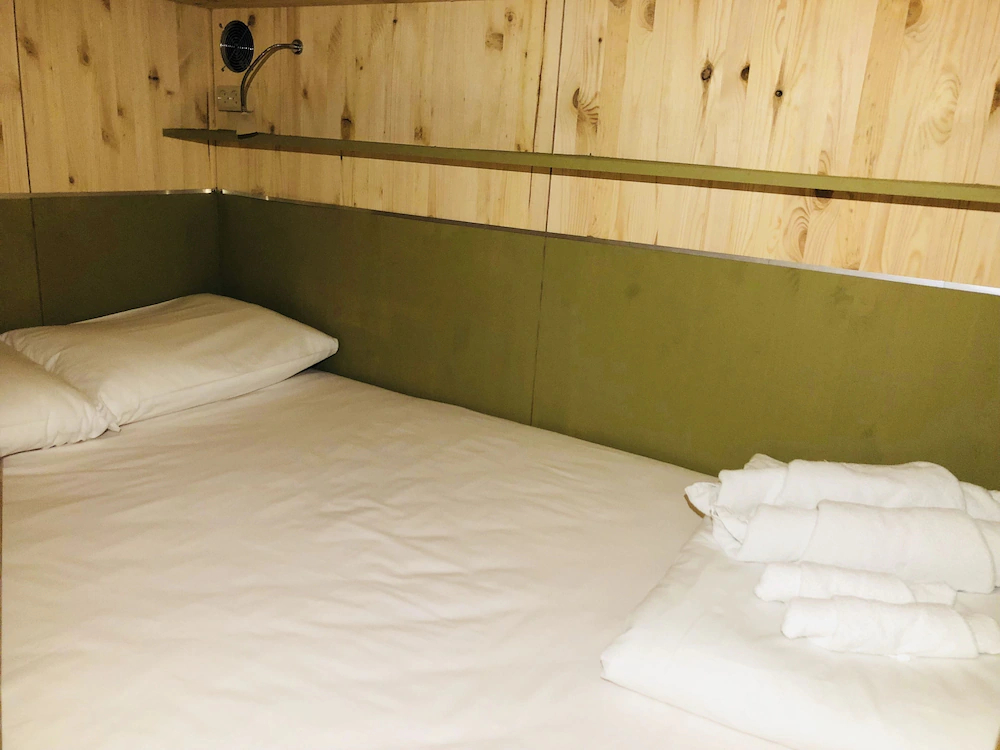 Croissant Bakery and Hotel