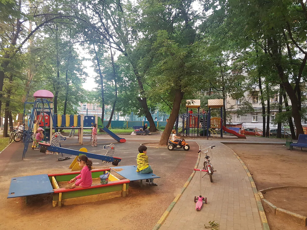 Croissant Bakery and Hotel