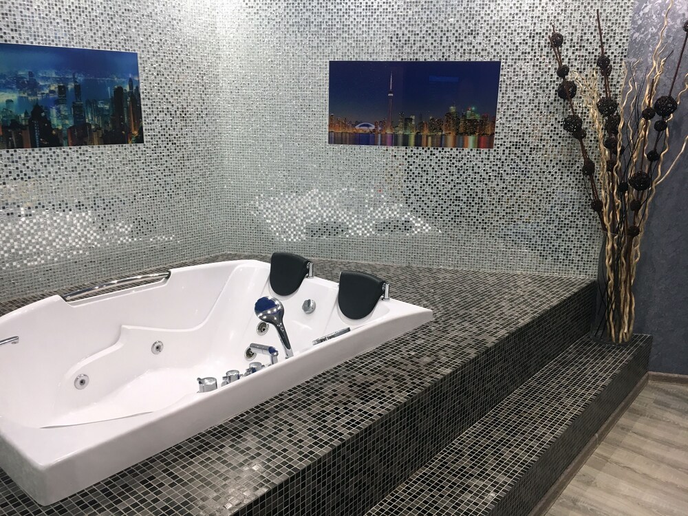 Erzi Club Hotel