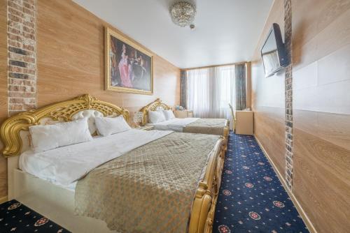 Gallery Grand Hotel
