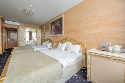 Gallery Grand Hotel
