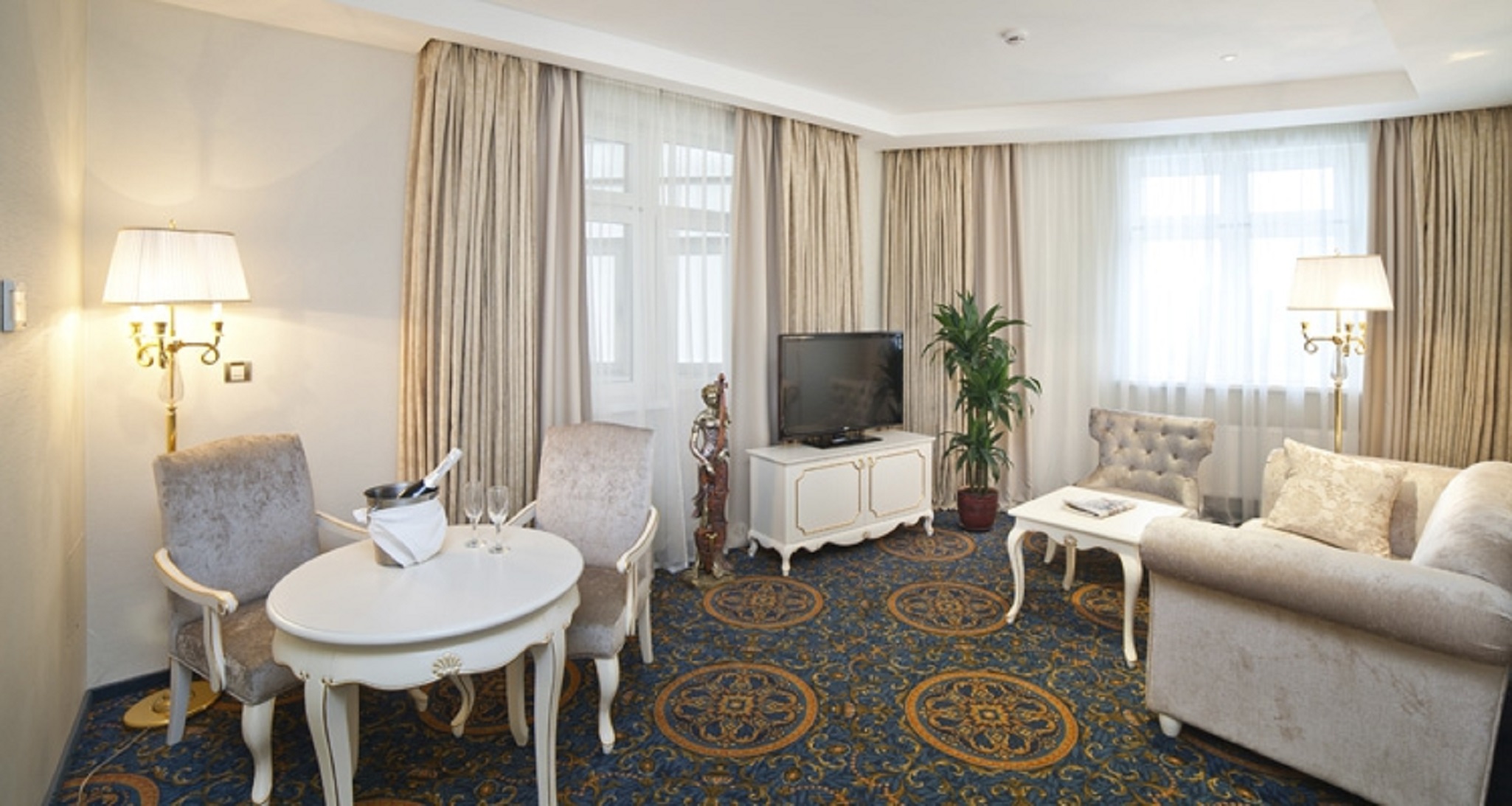 Greenwood Hotel