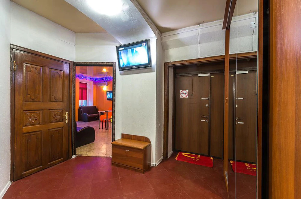 Hostel Time at the Red Gate