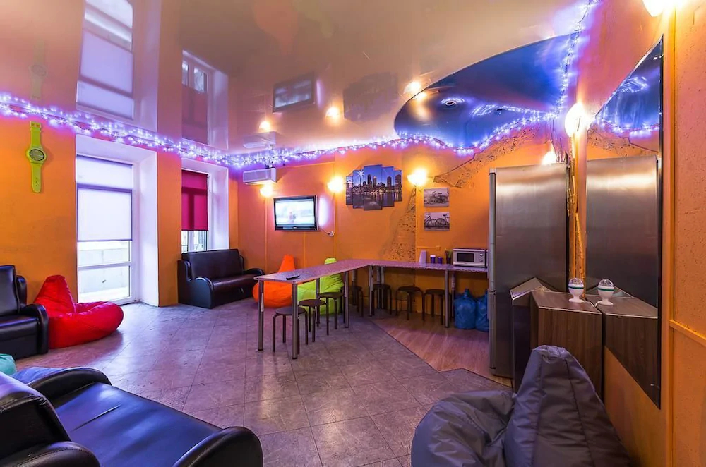 Hostel Time at the Red Gate