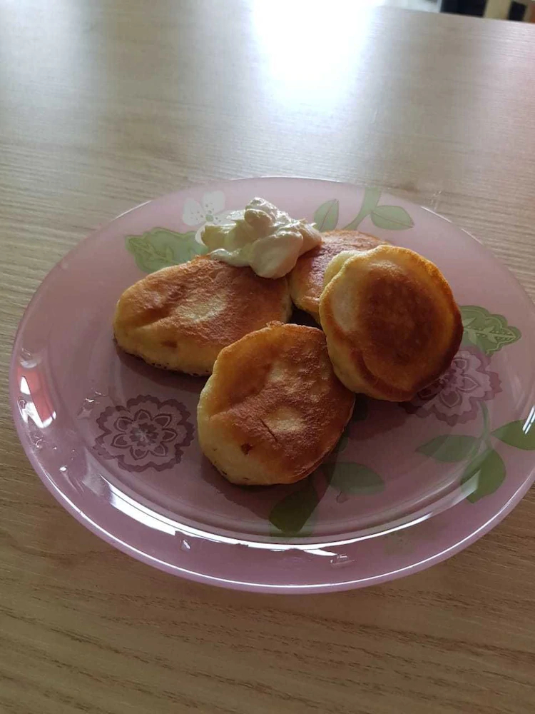 Hostel Time at the Red Gate