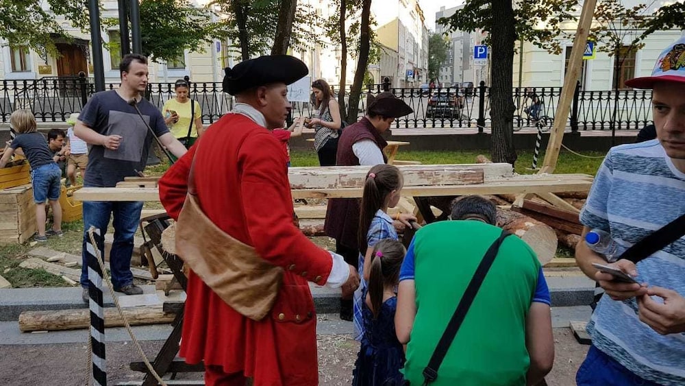 Hostel Time at the Red Gate