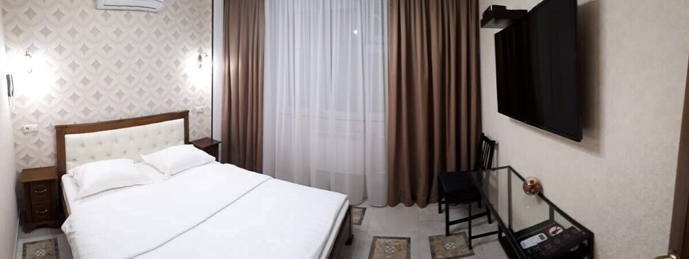 Hotel Day and Night On Profsoyuznoy